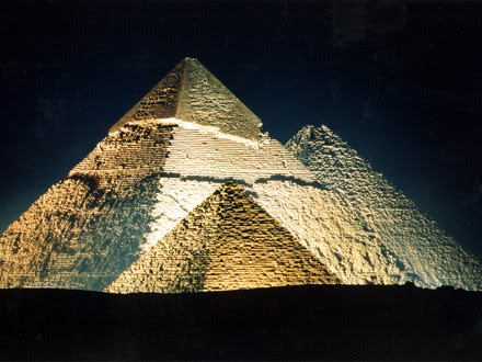 pirami12.jpg